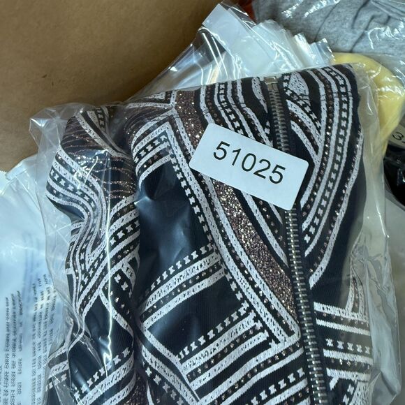 Speechless Dress Women 0 Black Geometric Sheath Midi Zipper Lined Sleeveless - Picture 7 of 7